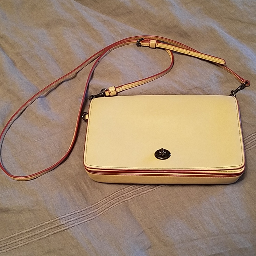 Coach Dinky Bag in Beechwood/Rust